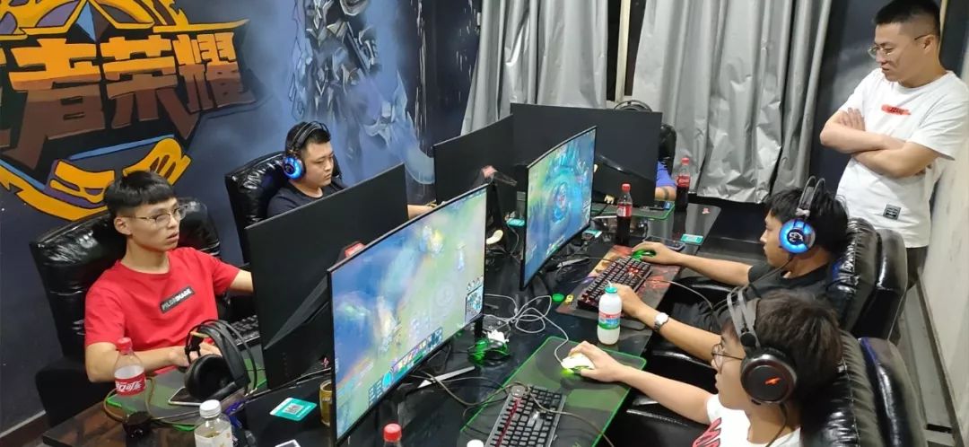 体育中甲：济南兴洲3-0青岛西海岸 笑傲“齐鲁德比”