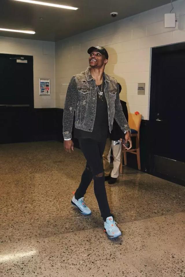 随之带动前 随之带动前